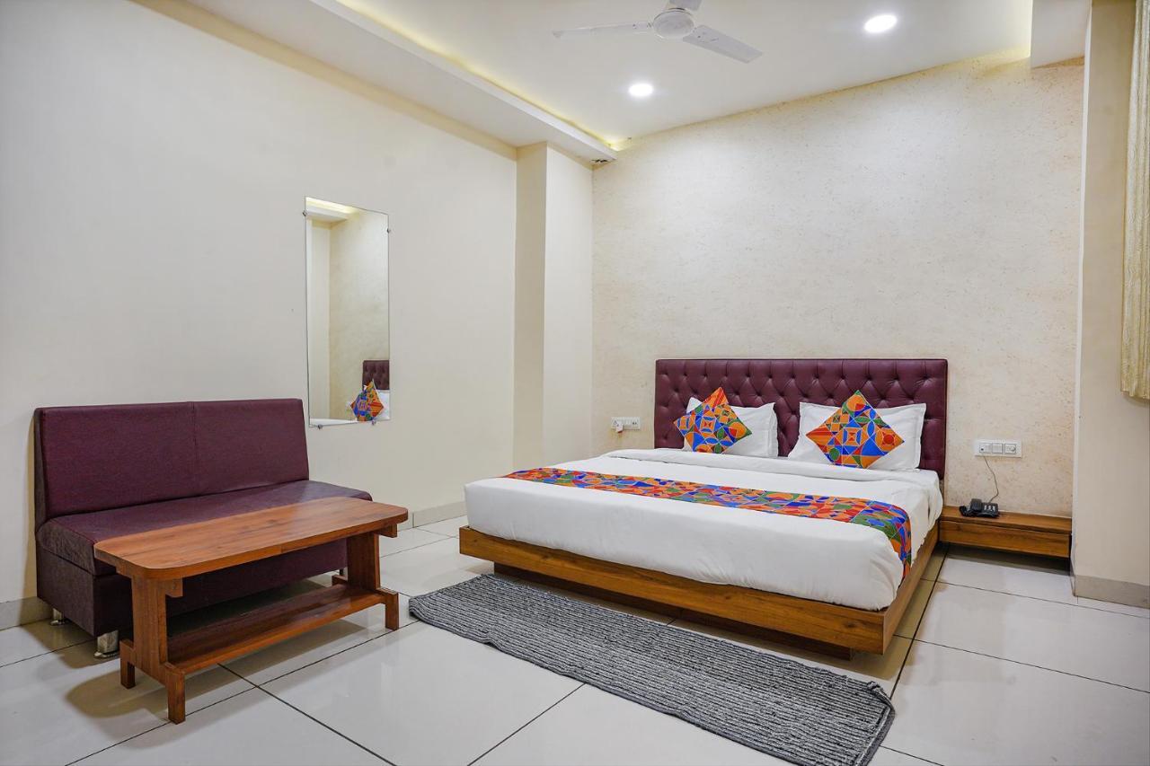 Fabhotel Sukh Vilas Indore Buitenkant foto